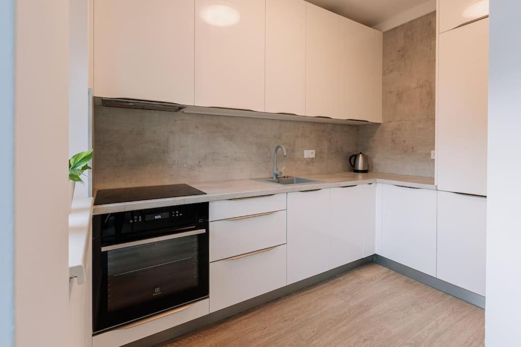Stylish Apartment Retreat Bratislava Eksteriør bilde